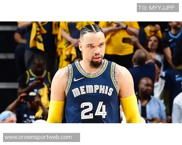 狄龙布鲁克斯勇猛表现24投10中砍下全队最高25分正负值加8助力球队胜利