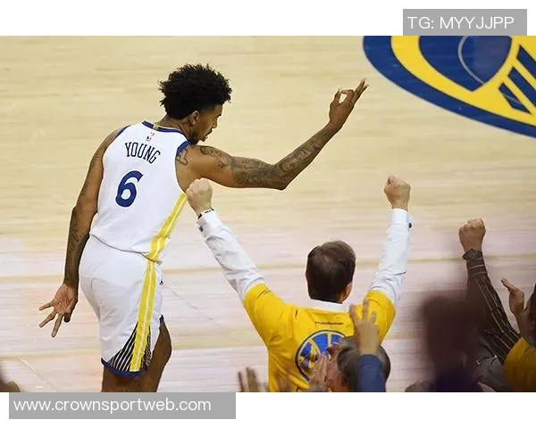 尼克杨看好勇士超越火箭库里追梦巴恩斯经验助力争前三 尼克杨看好勇士超越火箭库里追梦巴恩斯经验助力争前三