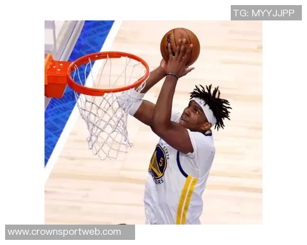 科尔怀念卢尼在大通中心的热烈掌声期待再次相聚的美好时刻 科尔怀念卢尼在大通中心的热烈掌声期待再次相聚的美好时刻