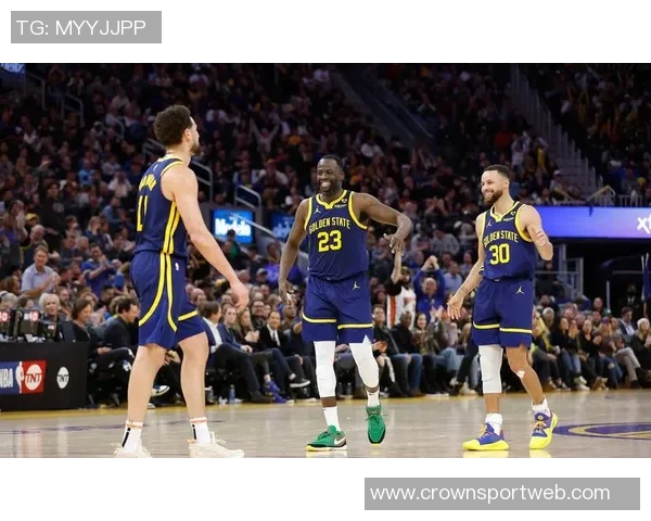 科尔谈球队轮换模式尚未确定期待库里尽快回归助力